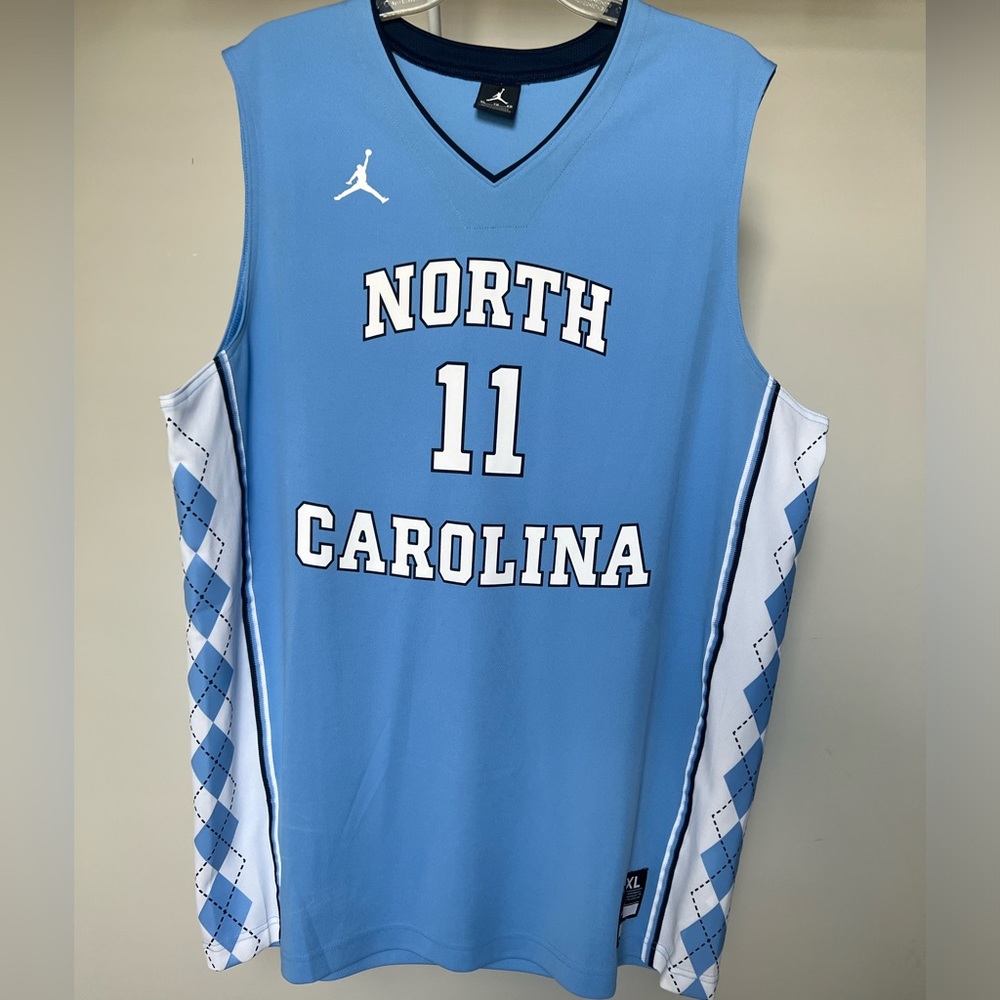 NIKE Air NC Tarheels Sleeveless Jersey XL